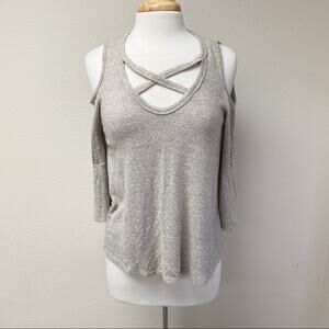 Caution to the Wind Open Shoulder Top M